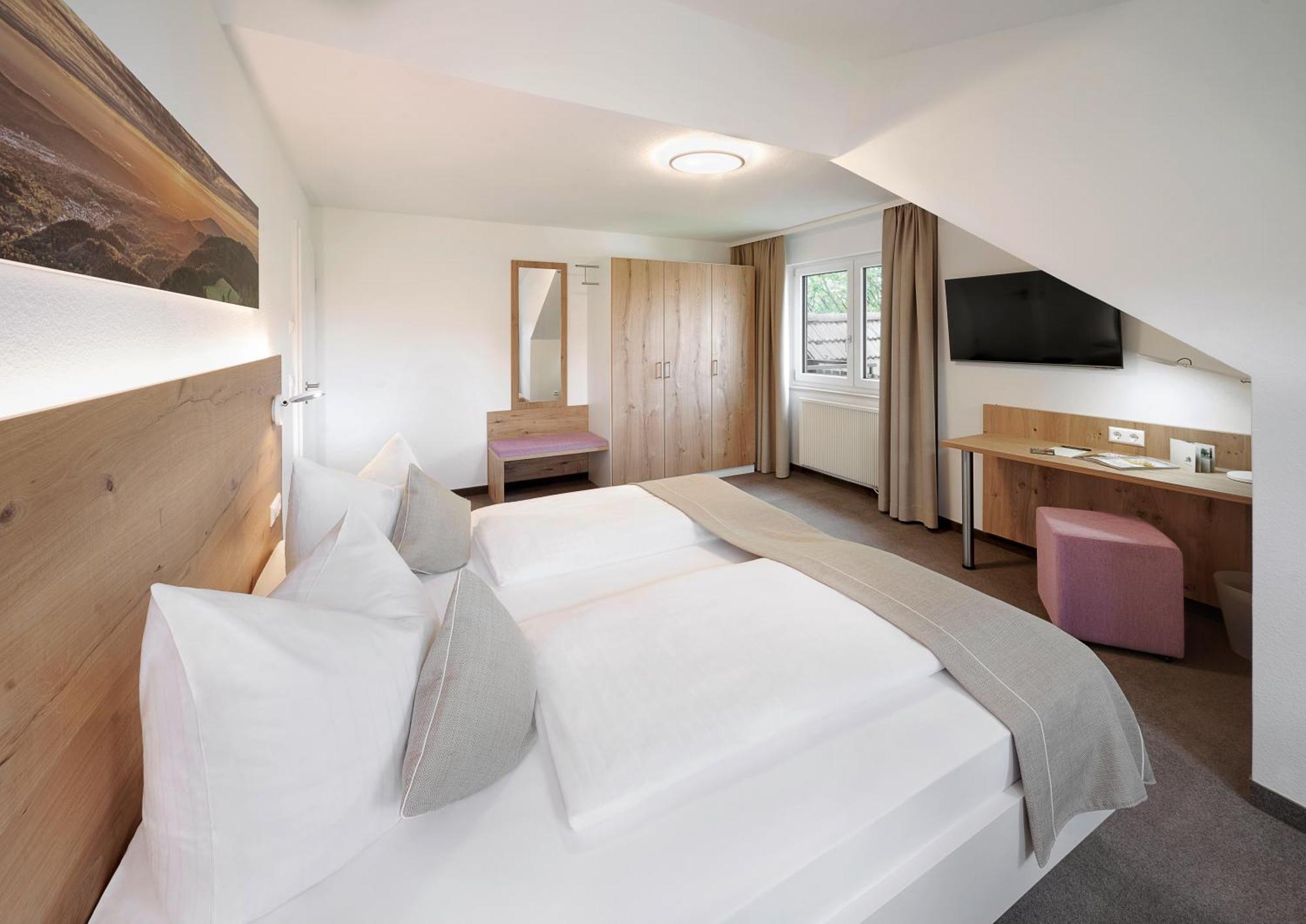 Hotel Gasthof Engel Апенвайер Екстериор снимка